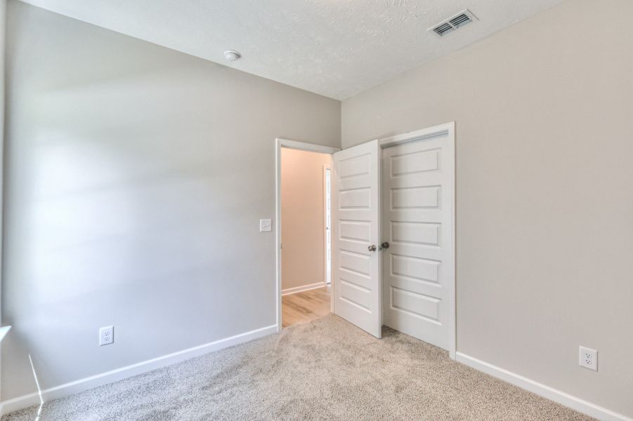 Spacious, unfurnished interior of a new home in Legacy Preserve, Tullahoma (Image 15).
