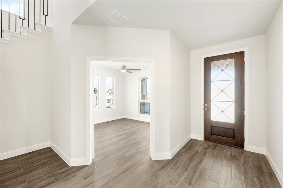 Spacious, unfurnished interior of a new home in Homestead at Daniel Farms, DeSoto (Image 21).