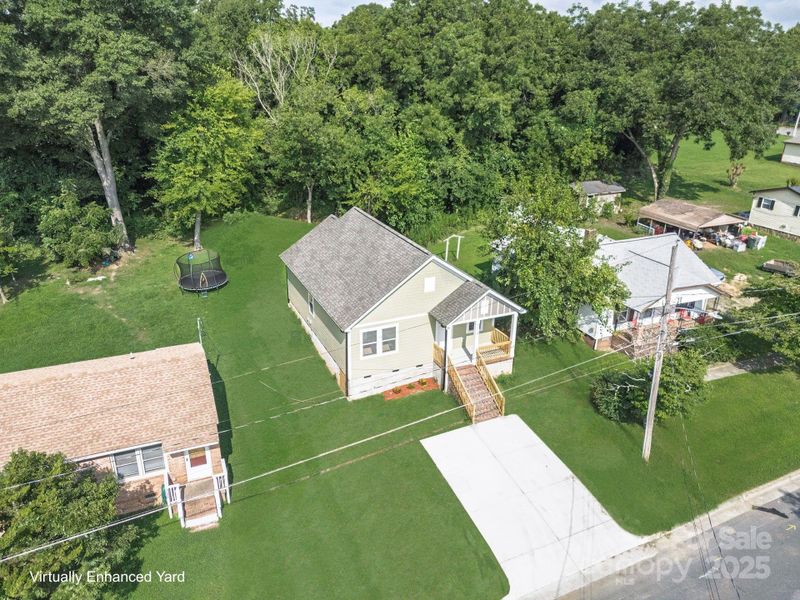 Image 38 of a home in .