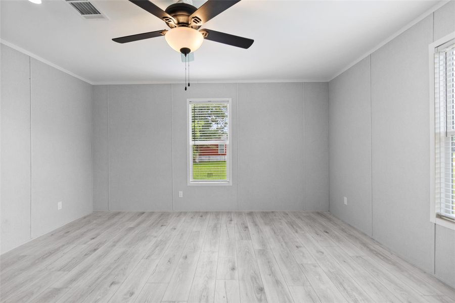 Spacious, unfurnished interior of a new home in , Cleveland (Image 8).