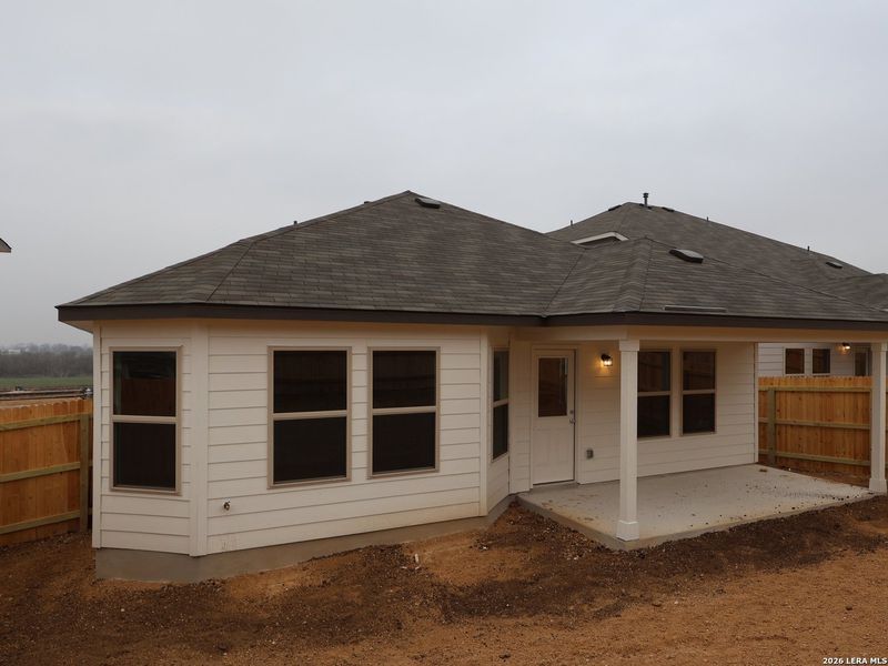 Exterior details and patio area of a home in Mesquite Ridge, San Antonio (Image 3).