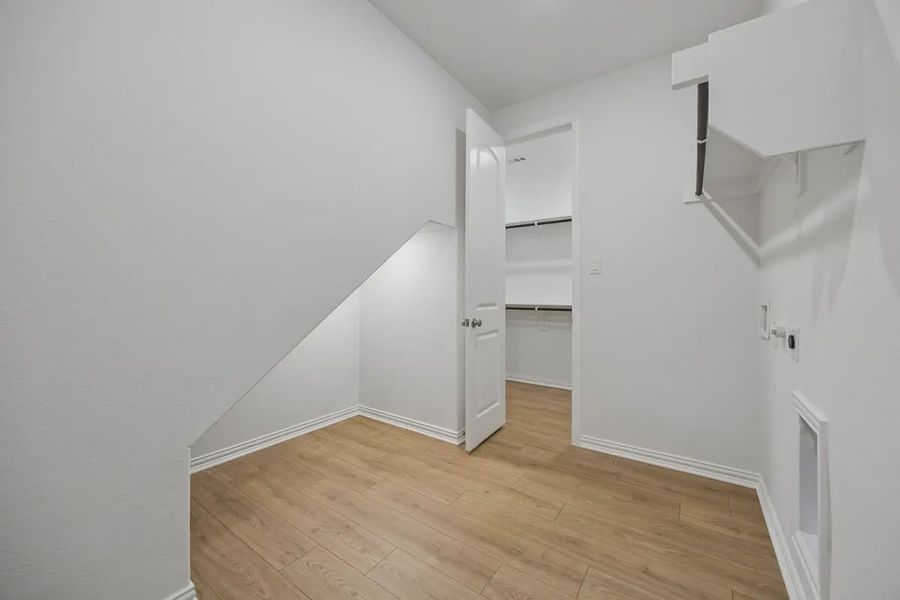Spacious, unfurnished interior of a new home in Avondale, Fate (Image 18).