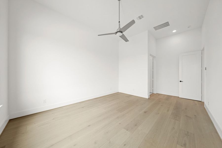 Spacious, unfurnished interior of a new home in Bridgeland, Cypress (Image 41).