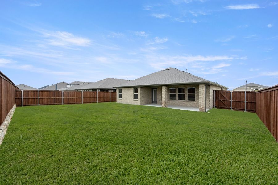 Front exterior of a new home in Myrtle Creek, Waxahachie, TX, highlighting curb appeal (Image 26).