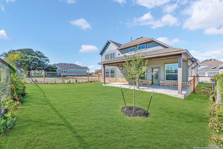 Exterior details and patio area of a home in The Crossvine 55’, Schertz (Image 26).