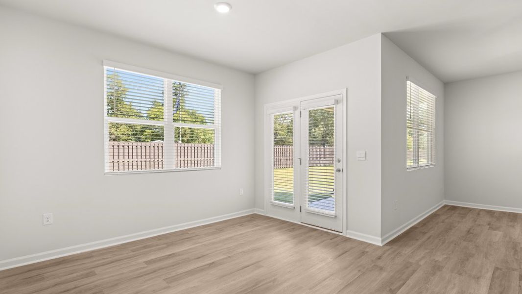 Representative unfurnished interior of a home built from the Aria by D.R. Horton in Oakleigh Glen, Dallas (Image 17).