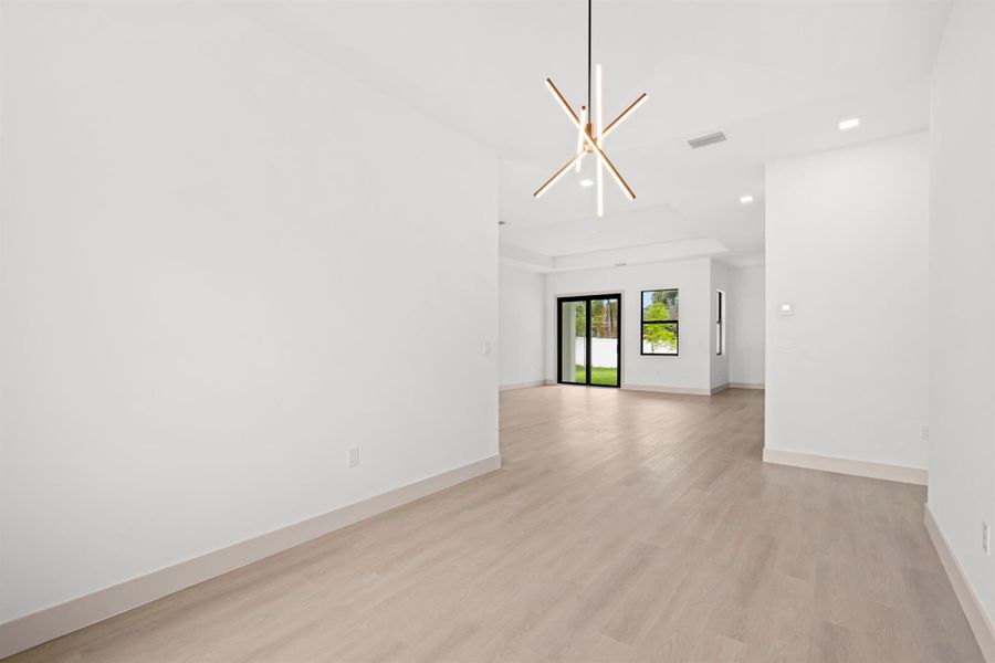Spacious, unfurnished interior of a new home in , Port St. Lucie (Image 9).