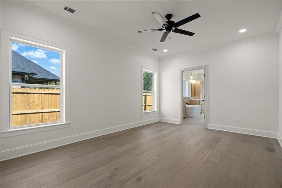 Spacious, unfurnished interior of a new home in , Athens (Image 12).