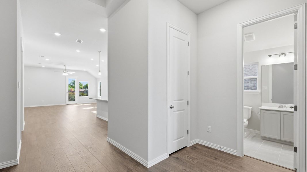 Furnished interior view inside a new home in Green Oaks Preserve, Arlington (Image 10). Furnished interior view inside a new home in Green Oaks Preserve, Arlington (Image 10).