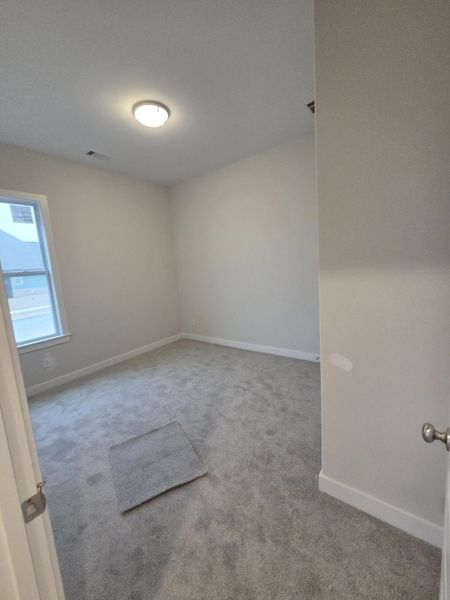Spacious, unfurnished interior of a new home in Twin Oaks, Oakland (Image 7).