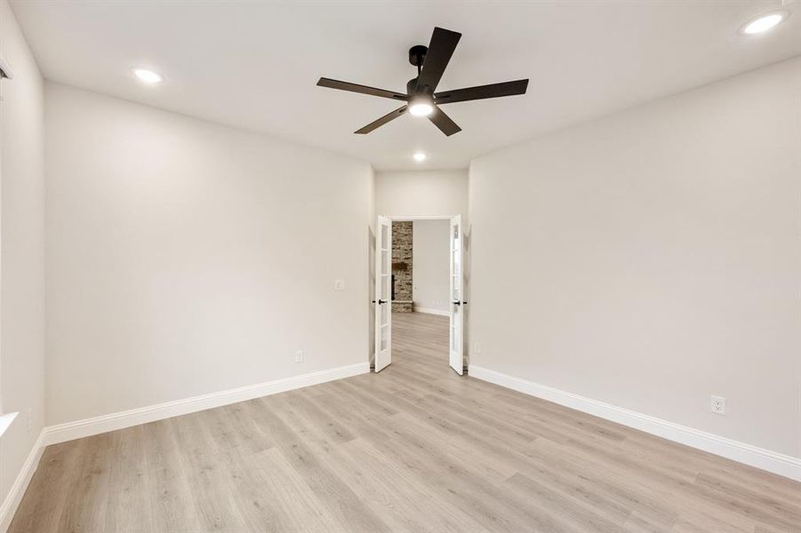 Spacious, unfurnished interior of a new home in Villages of Hurricane Creek, Anna (Image 20).