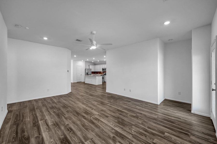 Spacious, unfurnished interior of a new home in Tavola: Wildflower II Collection, New Caney (Image 12).