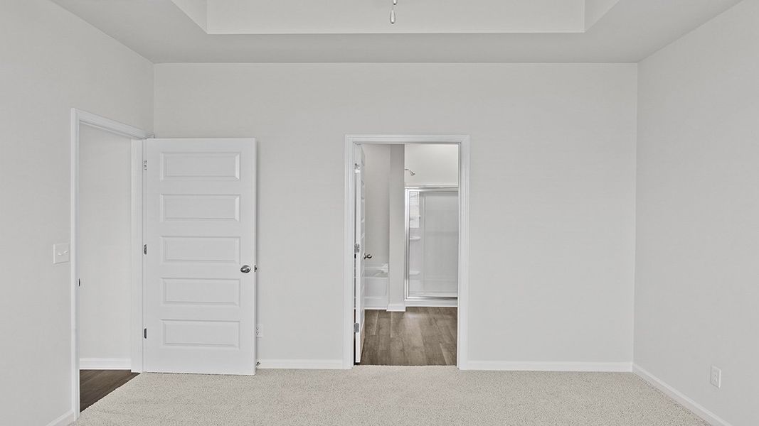 Spacious, unfurnished interior of a new home in Highland Hills, Graniteville (Image 23).