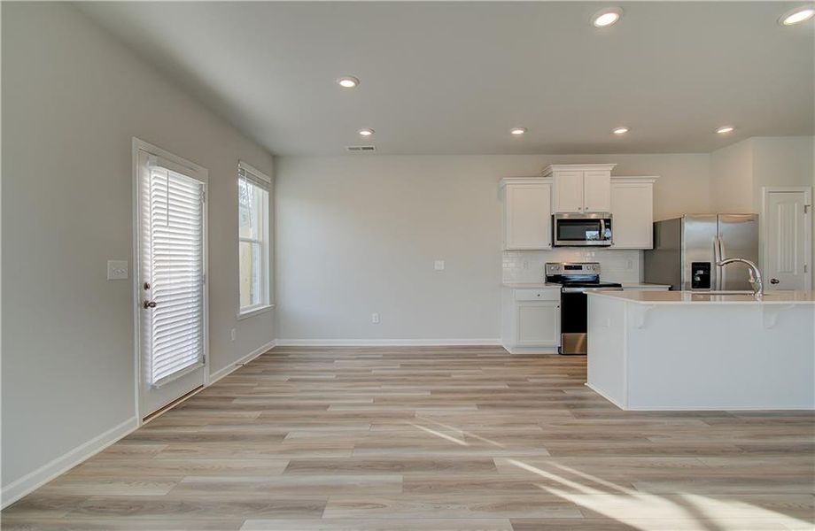 Spacious, unfurnished interior of a new home in Bowers Farm, McDonough (Image 24).