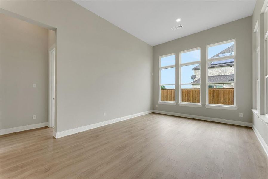 Spacious, unfurnished interior of a new home in Polo Ridge, Mesquite (Image 11). Spacious, unfurnished interior of a new home in Polo Ridge, Mesquite (Image 11).