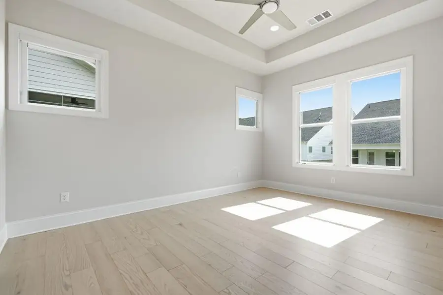 Spacious, unfurnished interior of a new home in , Woodstock (Image 28).