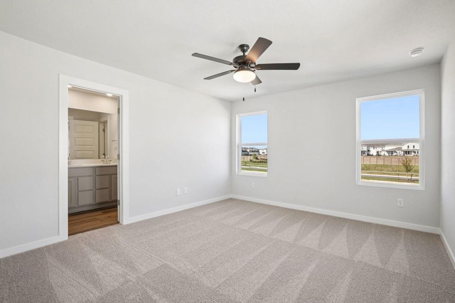 Spacious, unfurnished interior of a new home in Avery Centre, Round Rock (Image 18).