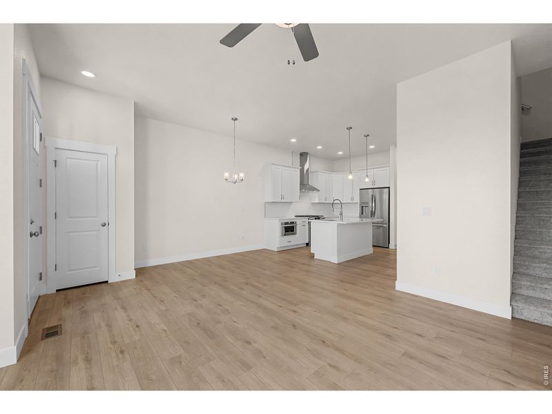 Spacious, unfurnished interior of a new home in The Lakes at Centerra - The Shores, Loveland (Image 12).