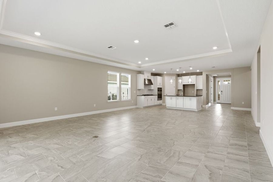 Spacious, unfurnished interior of a new home in Headwaters at Lofton Creek, Yulee (Image 16).