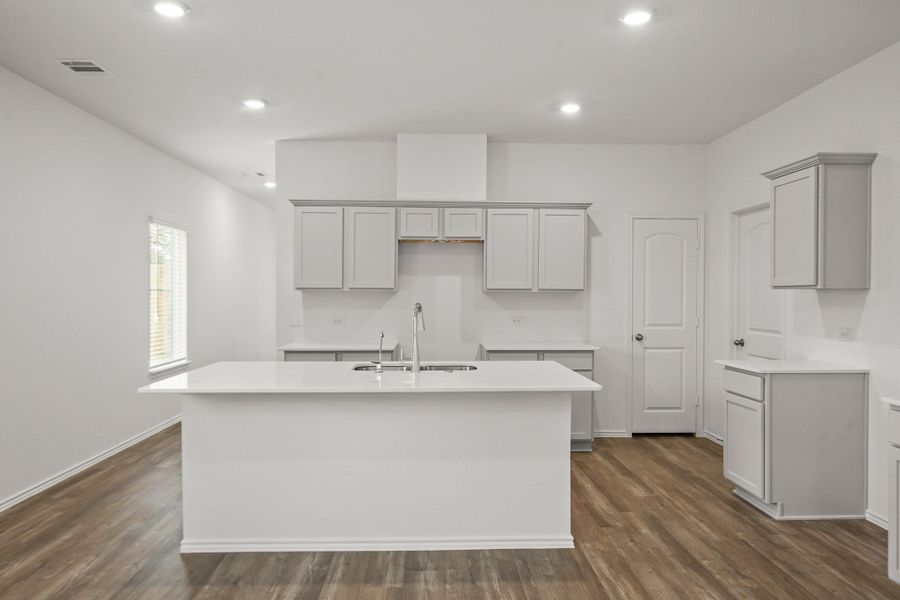 Furnished interior view inside a new home in Venetian Pines, Conroe (Image 7).