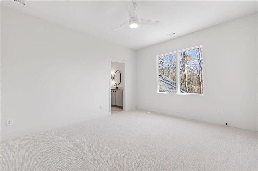 Spacious, unfurnished interior of a new home in , Atlanta (Image 27). Spacious, unfurnished interior of a new home in , Atlanta (Image 27).