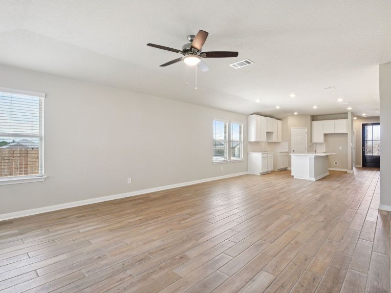 Spacious, unfurnished interior of a new home in Stetson Ridge, Marion (Image 14).