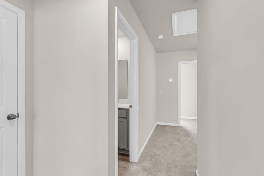 Spacious, unfurnished interior of a new home in , Summerville (Image 26).