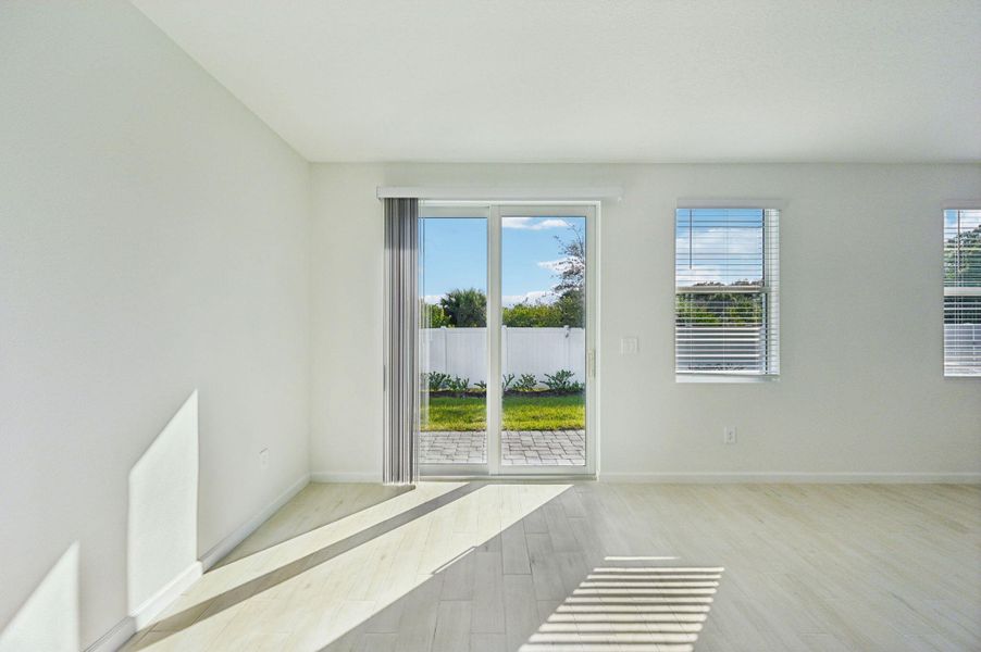 Salisbury Cir Fort Pierce FL 34982 - (7)