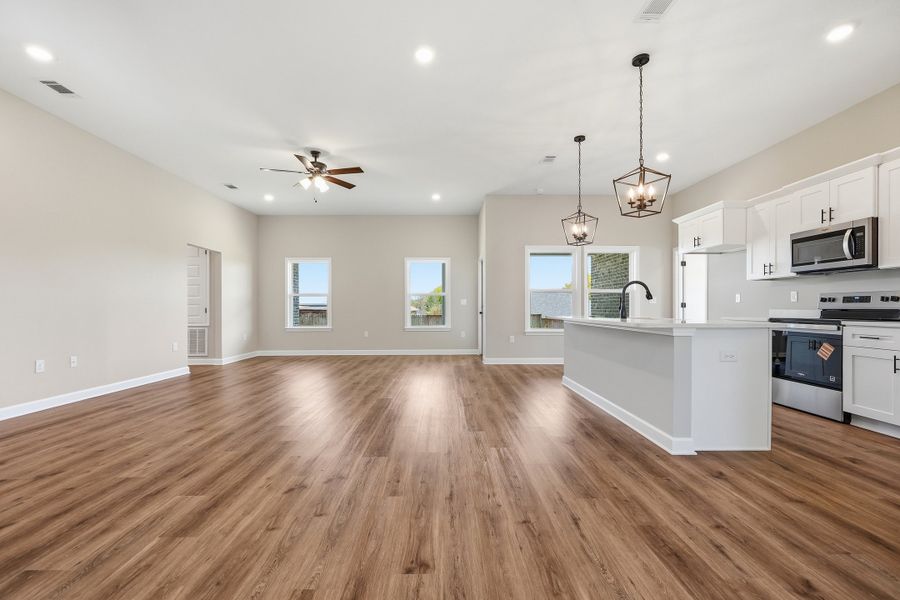 Spacious, unfurnished interior of a new home in Southern Charm, Crestview (Image 25).