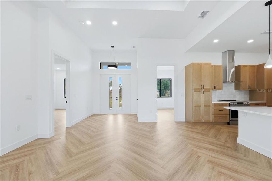 Spacious, unfurnished interior of a new home in , North Port (Image 21).