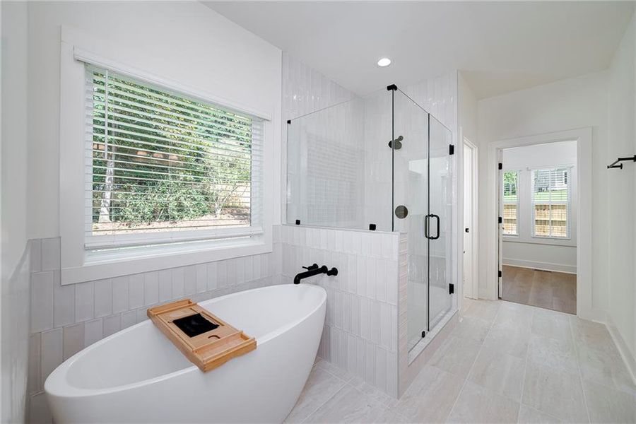 Furnished interior view inside a new home in , Gainesville (Image 6).