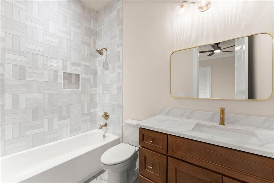 Furnished interior view inside a new home in , Gainesville (Image 16).