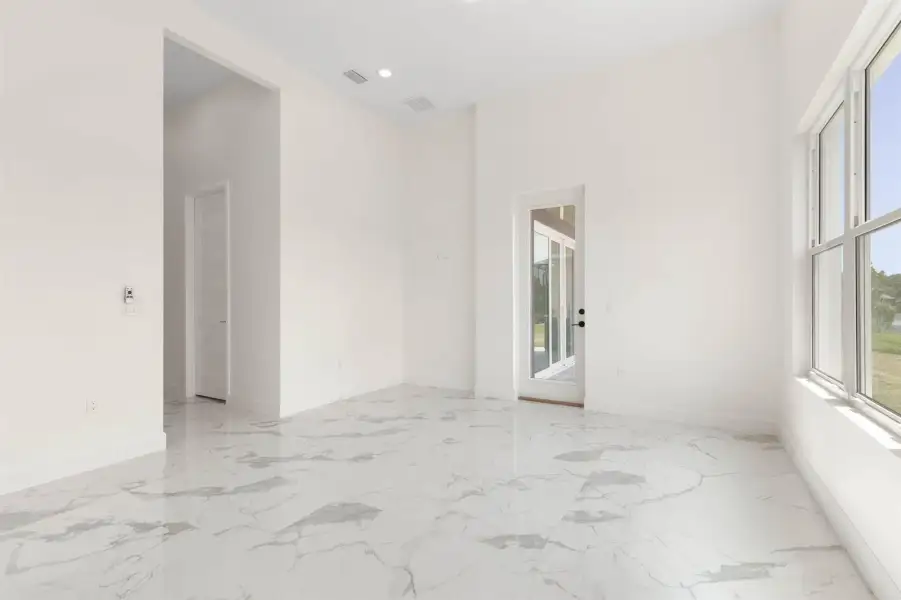 33-web-or-mls-116 Longview Way N-30