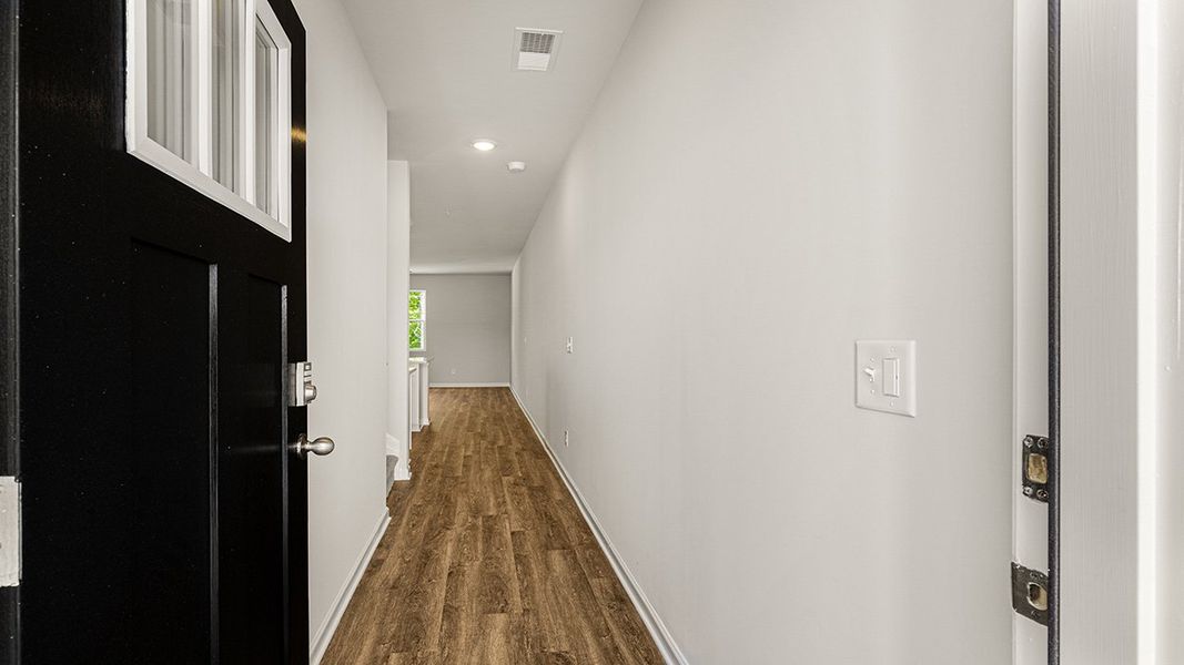 Spacious, unfurnished interior of a new home in Echo Glen, Stockbridge (Image 17).