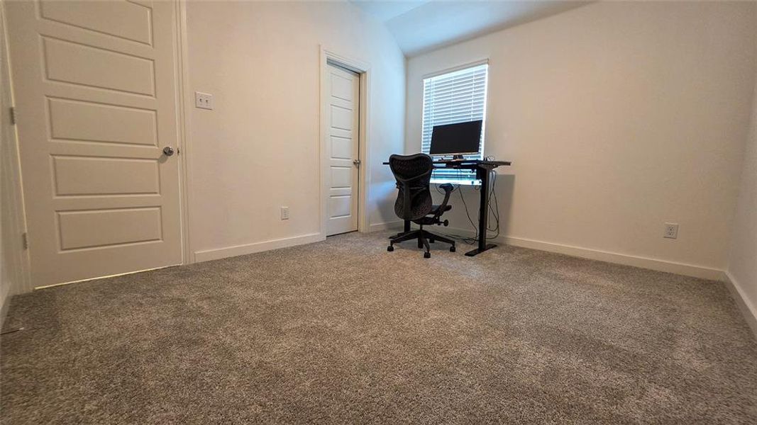 Spacious, unfurnished interior of a new home in Sandbrock Ranch, Aubrey (Image 24). Spacious, unfurnished interior of a new home in Sandbrock Ranch, Aubrey (Image 24).