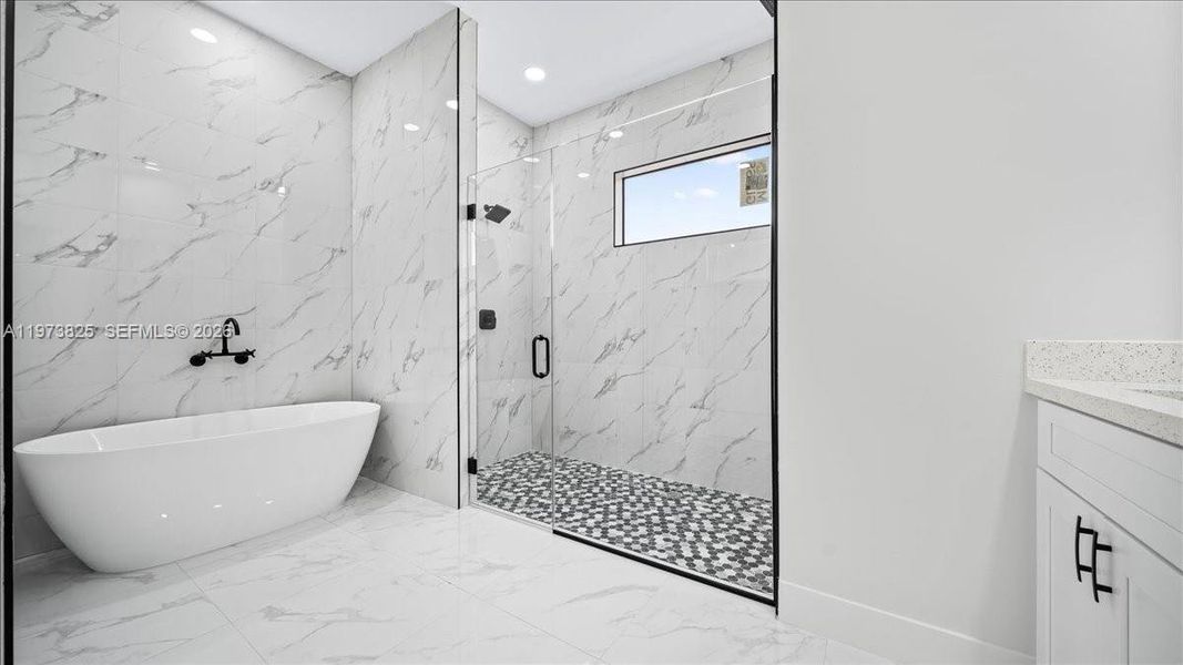 Furnished interior view inside a new home in , Cape Coral (Image 14).