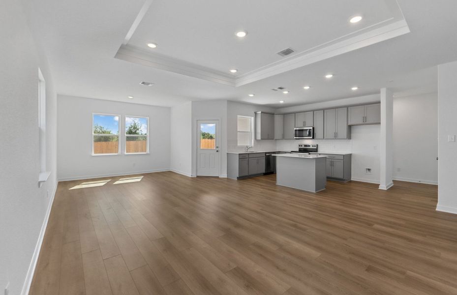 Spacious, unfurnished interior of a new home in County View, Temple (Image 25).