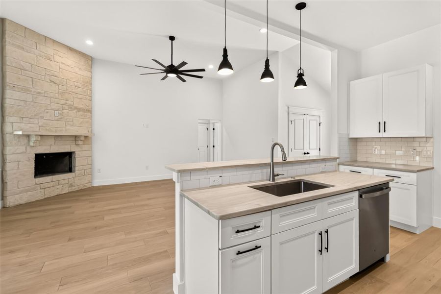 Furnished interior view inside a new home in , Wimberley (Image 8).