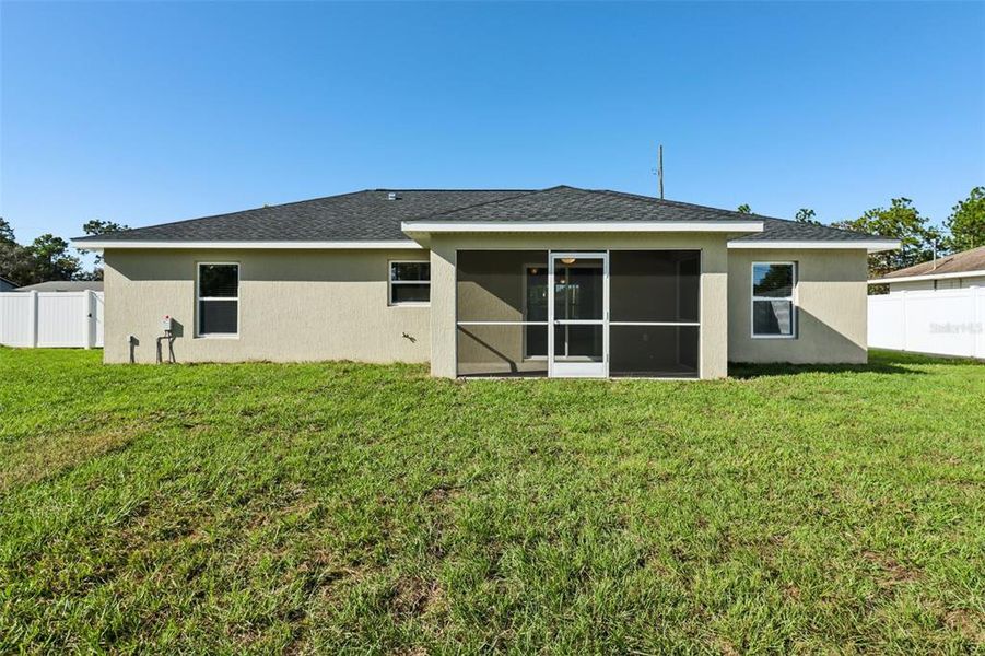 Exterior details and patio area of a home in , Ocala (Image 26).