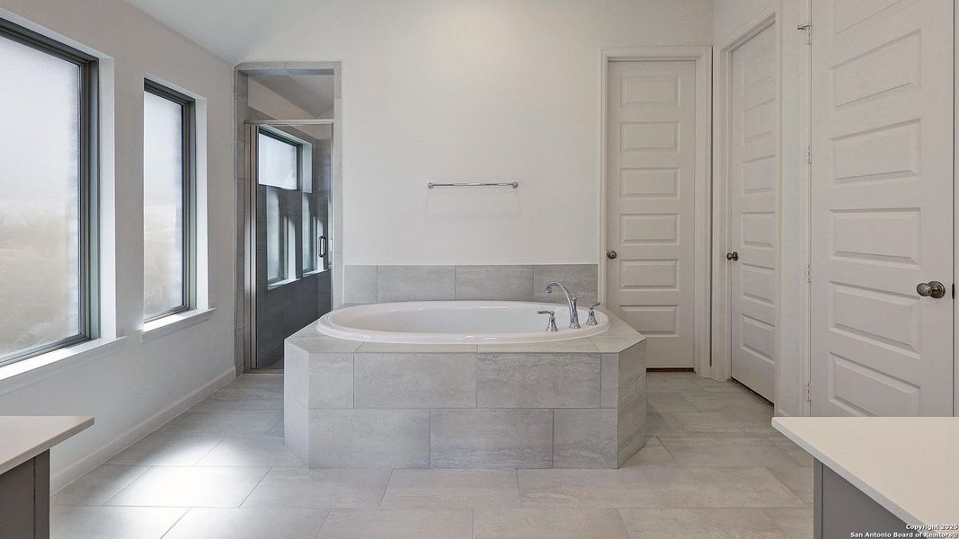 Furnished interior view inside a new home in Arcadia Ridge 50', San Antonio (Image 11). Furnished interior view inside a new home in Arcadia Ridge 50', San Antonio (Image 11).