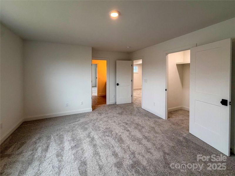 Bedroom 4 Jack & Jill W/ Walk-in Closet