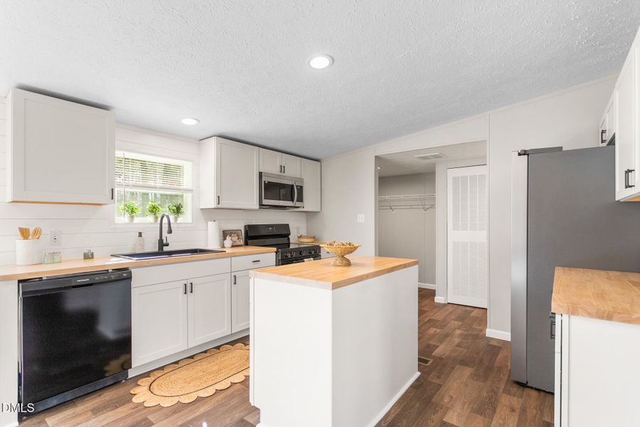 7761 Old 421 Road-12