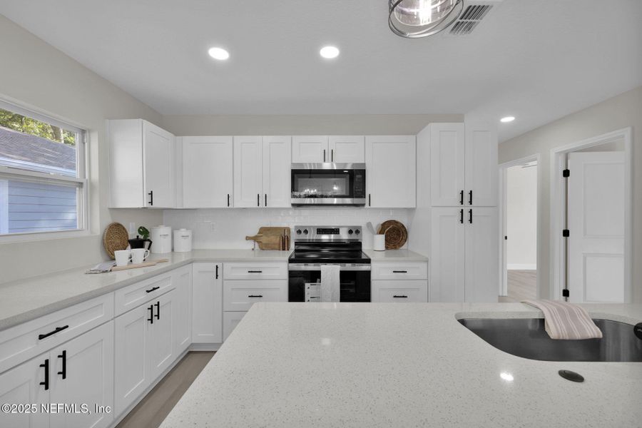 Furnished interior view inside a new home in , Jacksonville (Image 33). Furnished interior view inside a new home in , Jacksonville (Image 33).