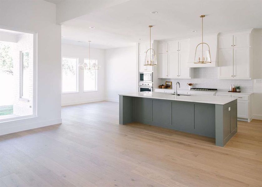 Furnished interior view inside a new home in , Weatherford (Image 11).