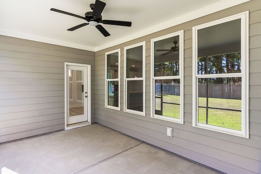 Representative exterior details of a home built from the The Sutton by RobuckHomes in Windwater, Hampstead (Image 4). Representative exterior details of a home built from the The Sutton by RobuckHomes in Windwater, Hampstead (Image 4).