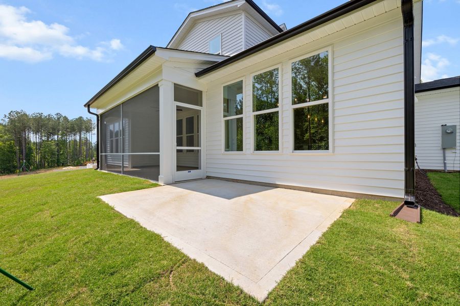 Representative exterior details of a home built from the The Chandler by RobuckHomes in Baylee Ridge, Selma (Image 84).