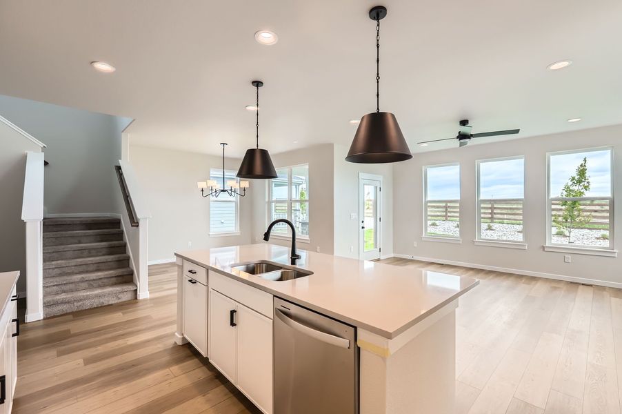 5901 Aspenglow Street kitchen/living room