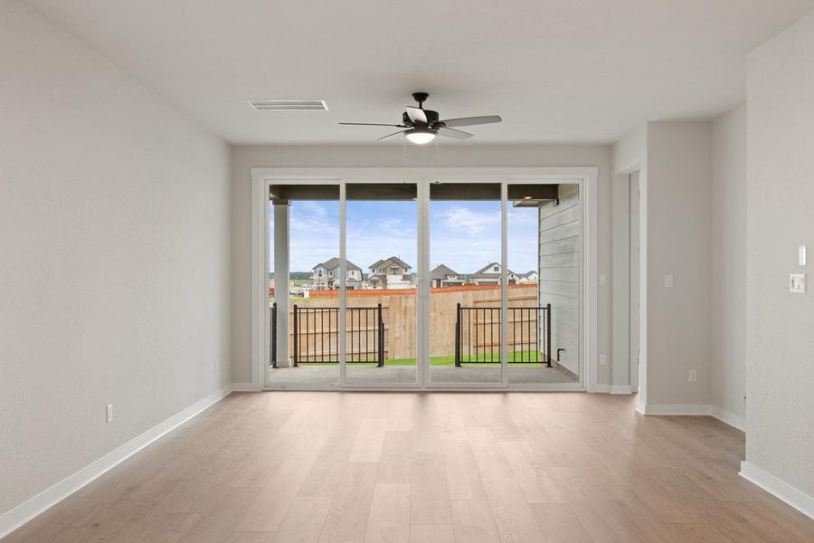 Spacious, unfurnished interior of a new home in Lariat, Liberty Hill (Image 26).