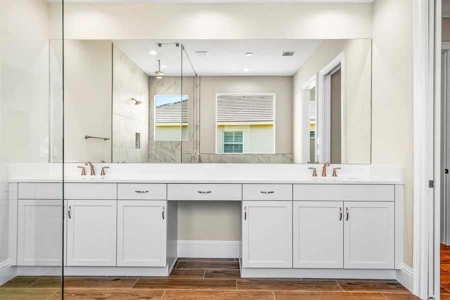 14322 SW Belterra Dr_Master Bath