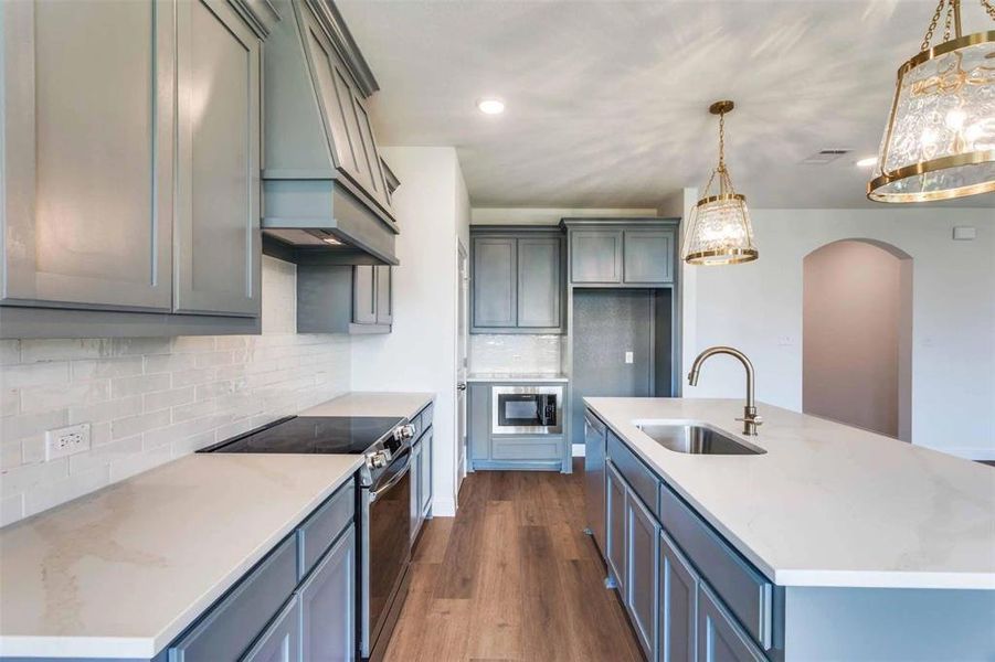 Furnished interior view inside a new home in Reatta Ridge, Justin (Image 10). Furnished interior view inside a new home in Reatta Ridge, Justin (Image 10).